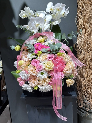 Beyaz Orkide & Karışık Pastel Gül Aranjmanı
